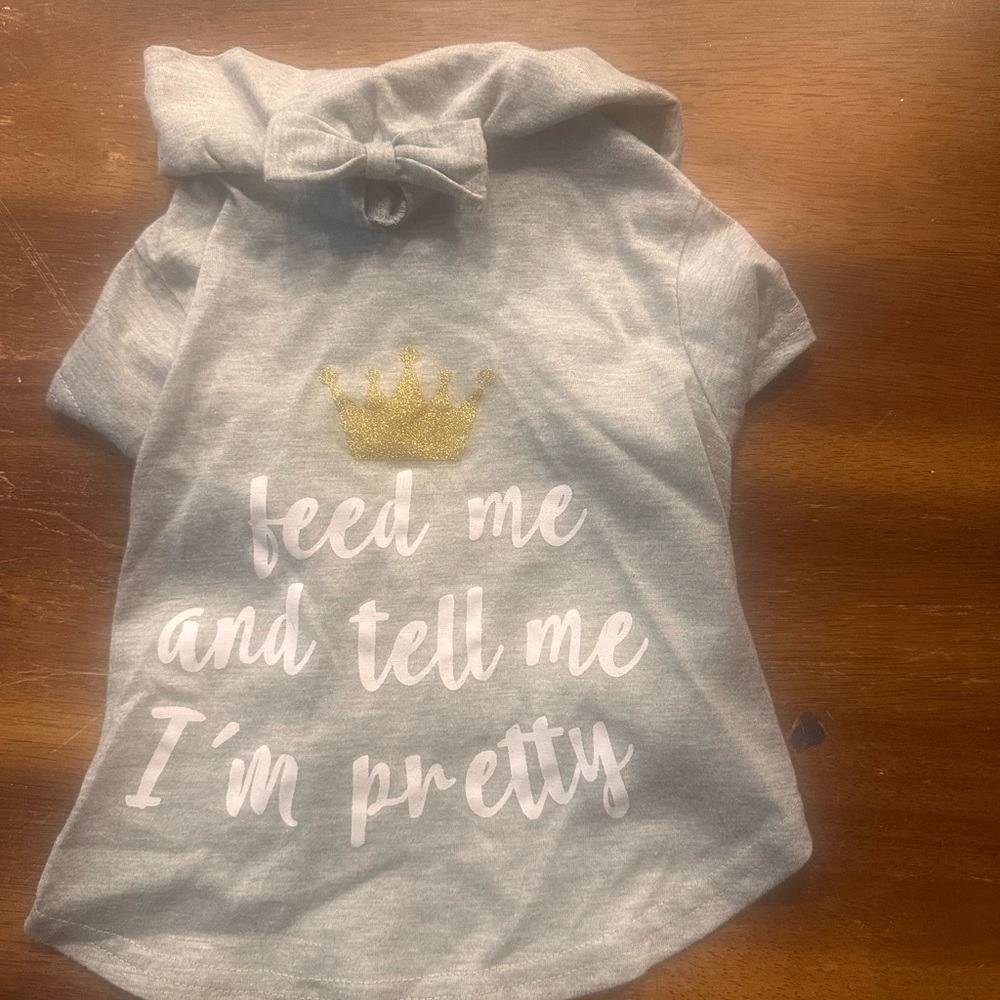 Dog Light Gray Tee with Gold Crown Graphic